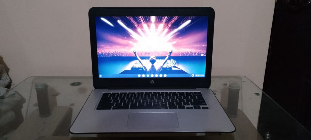 HP Chromebook 14 G4 front