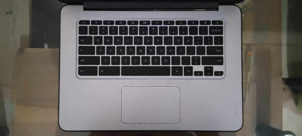 HP Chromebook 14 G4 keyboard mouse pad and palm rest area