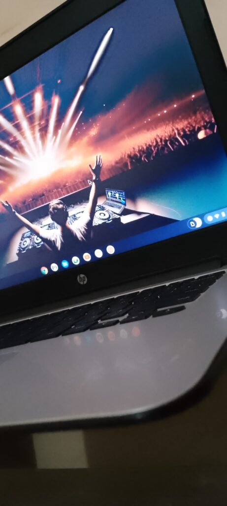 HP Chromebook 14 G4 mid view