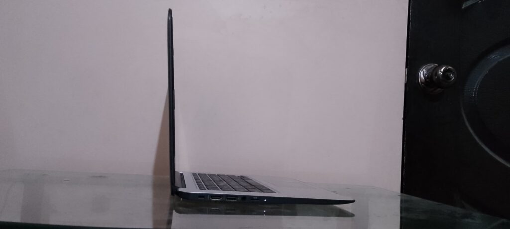 HP Chromebook 14 G4 thickness