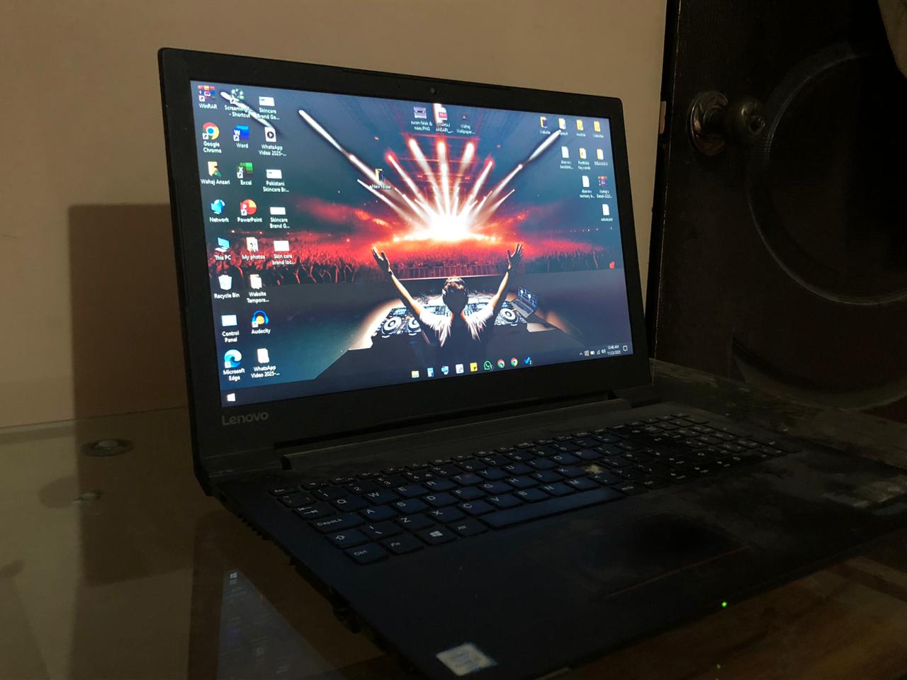 lenovo v110-15isk mid view